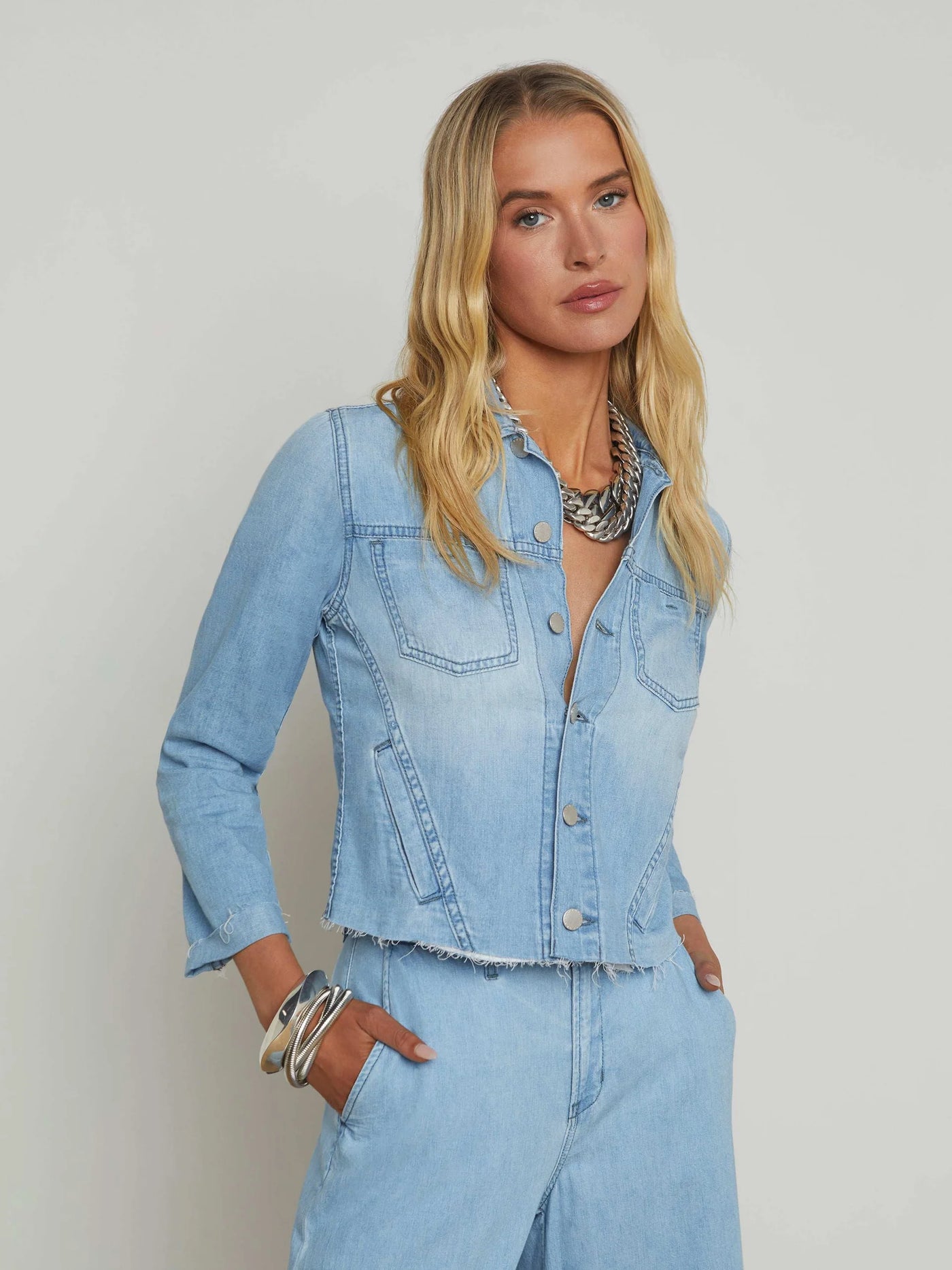 Janelle Slim-Raw Denim Jacket in Cruz