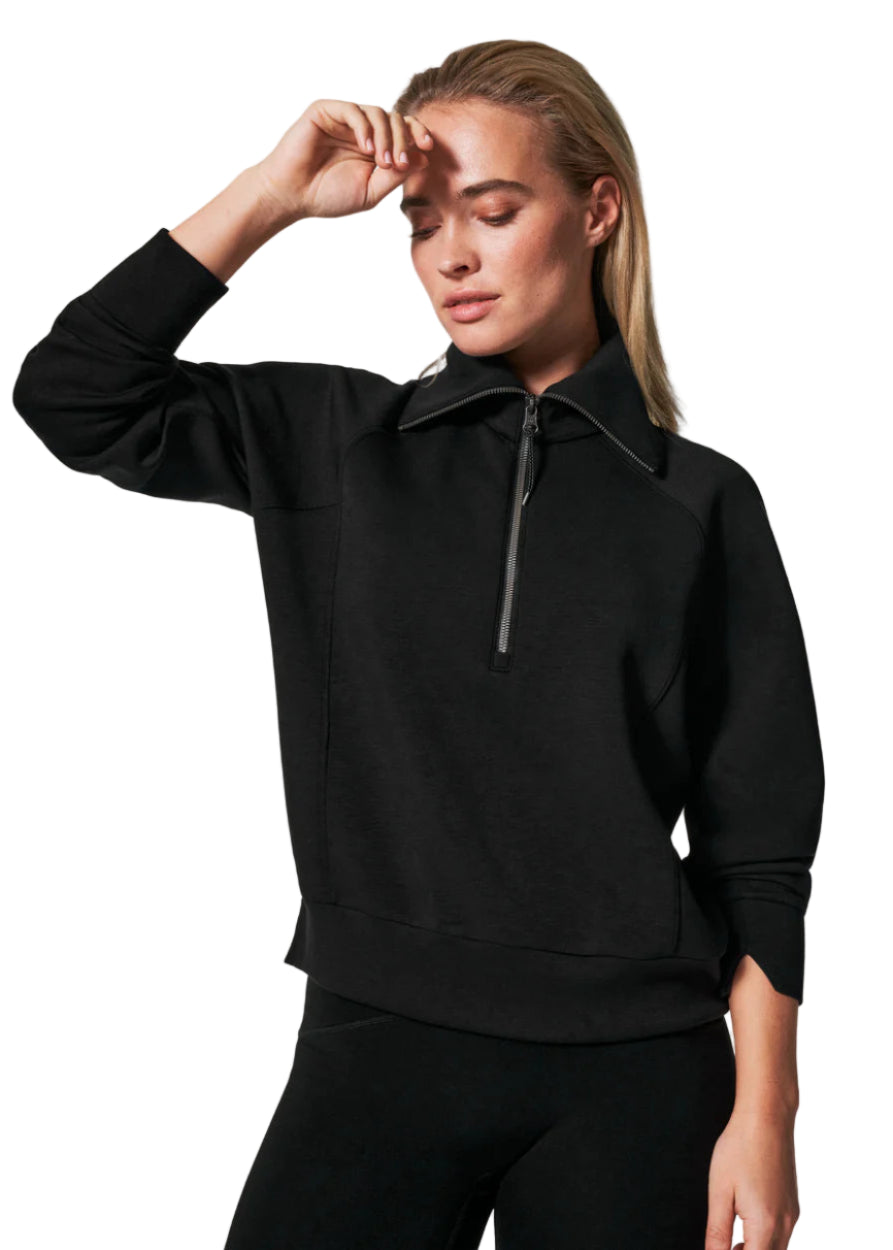 Air Essentials Half Zip in Very Black