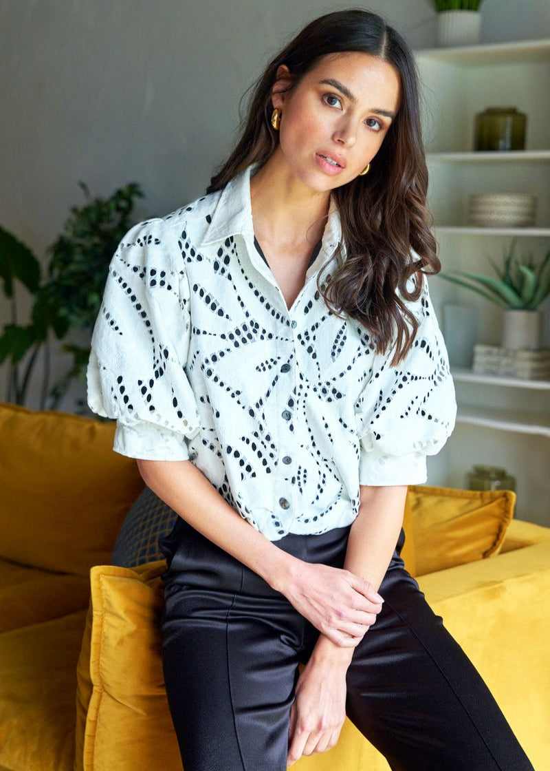 Bomba Chunky Lace Blouse in White/Black