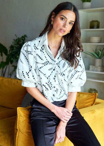 Bomba Chunky Lace Blouse in White/Black