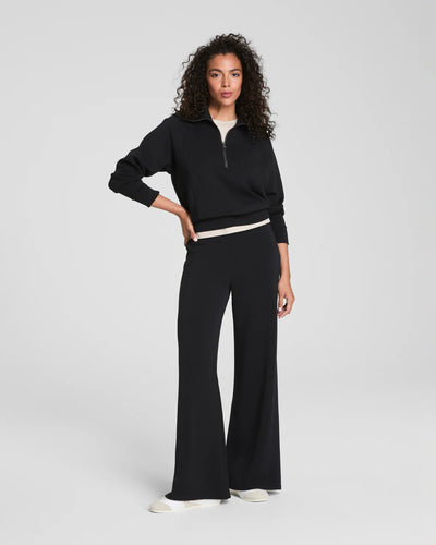 Air Essentials Half Zip in Very Black