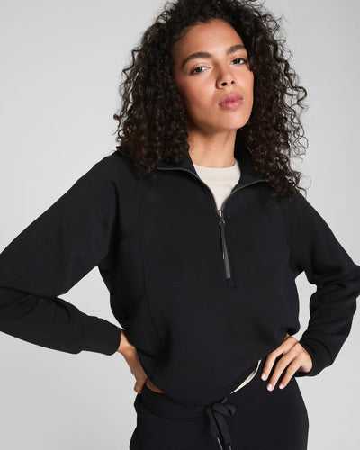 Air Essentials Half Zip in Very Black