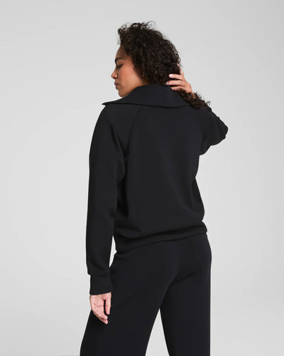 Air Essentials Half Zip in Very Black