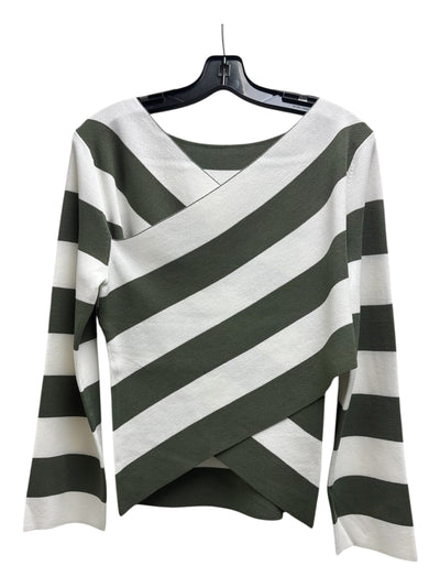 Pullover Top in Green/White
