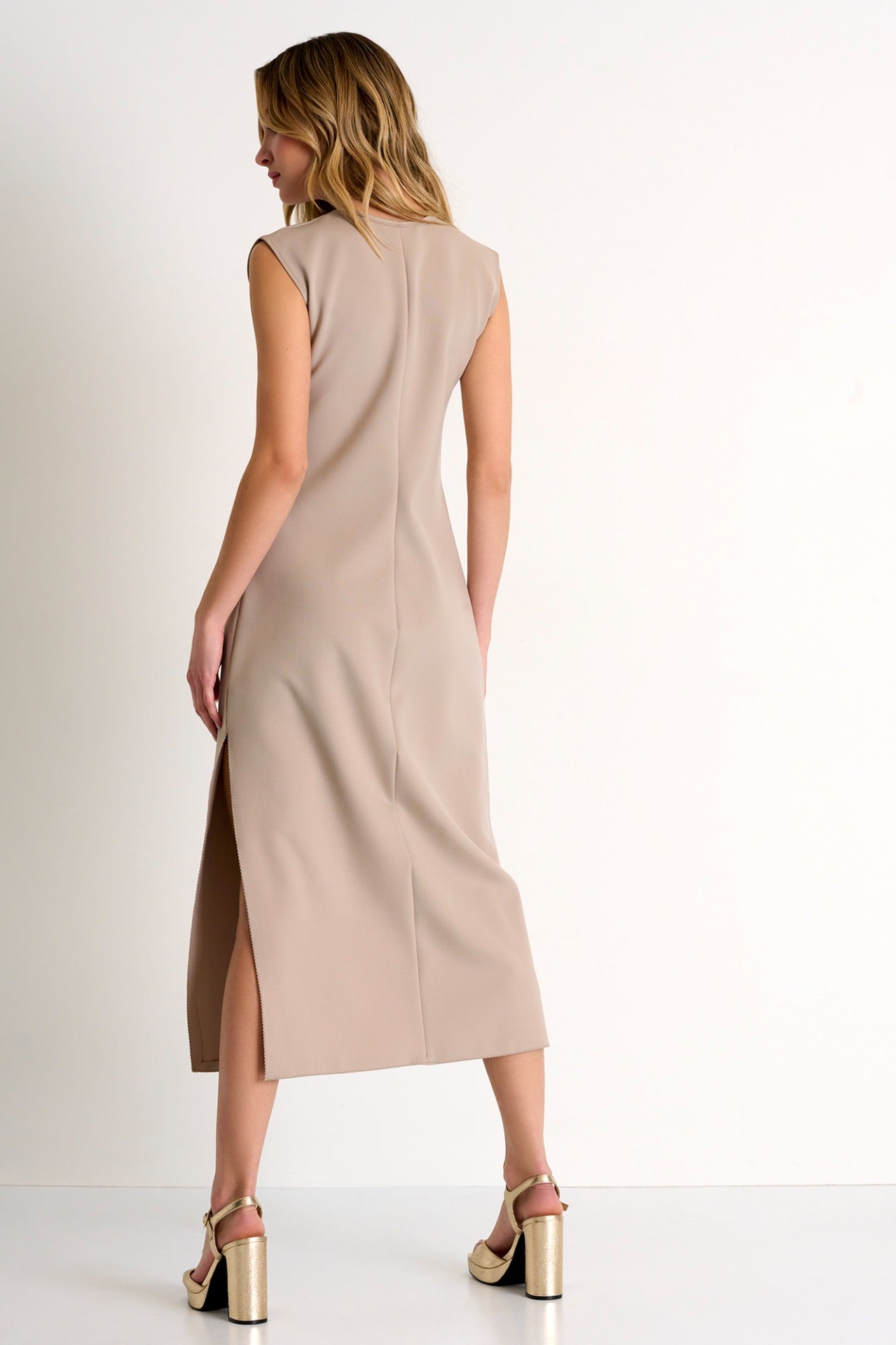 Elegant Sleeveless Maxi Dress - Sahara