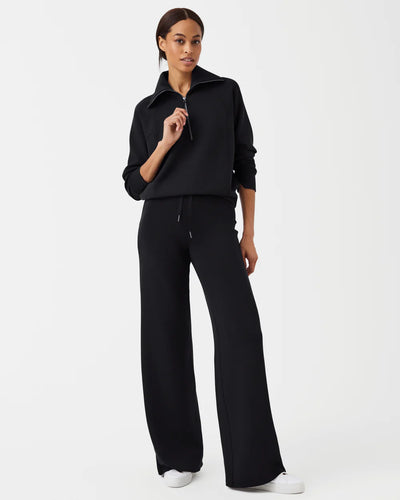 Air Essentials Half Zip in Very Black