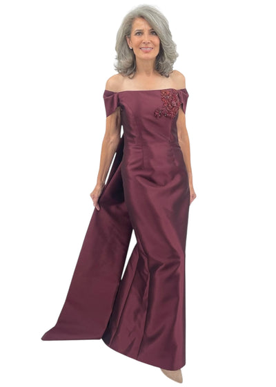 Off Shoulder Embroidery Trumpet Gown in Wine