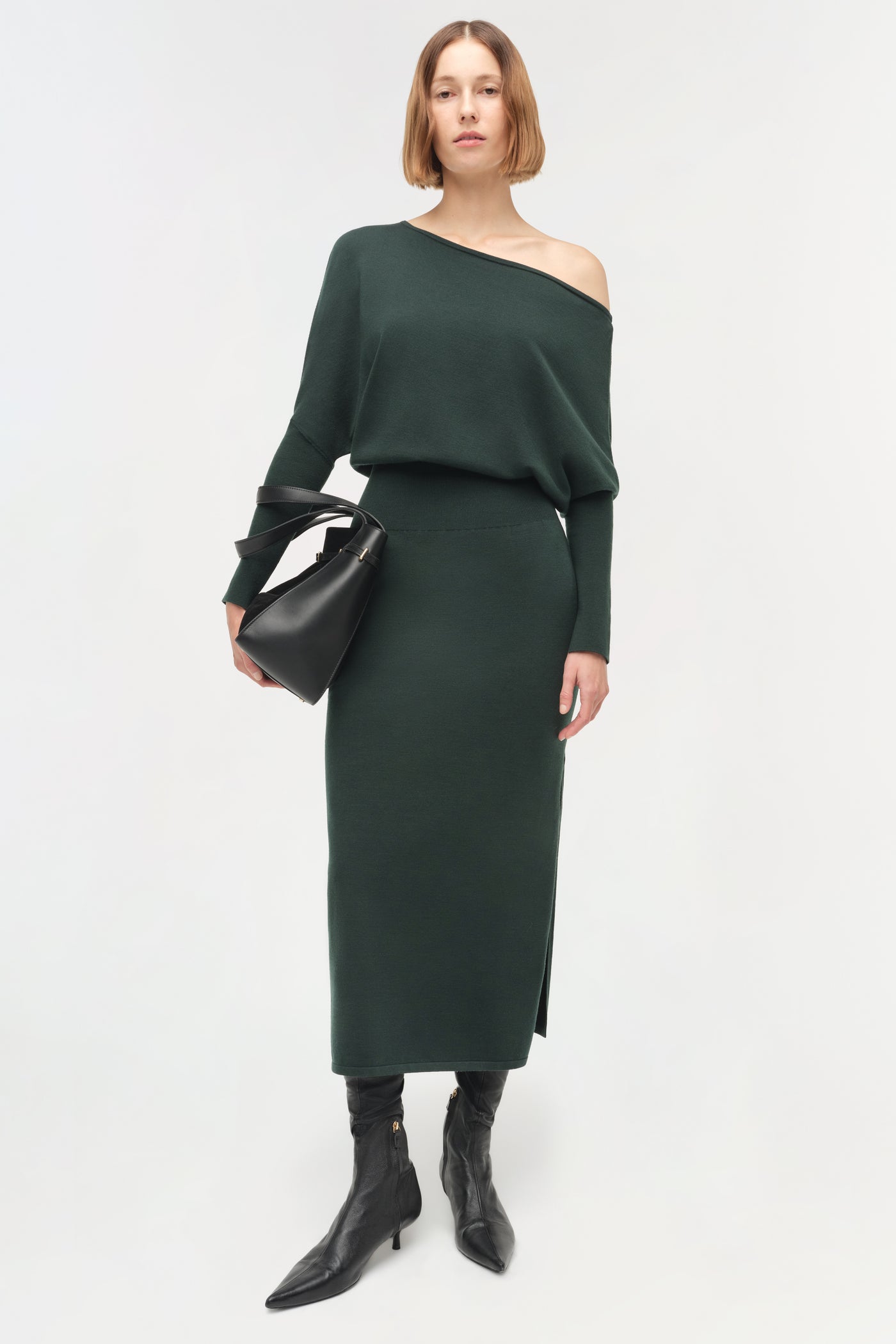 Janese Off Shoulder Midi Dress in Emerald