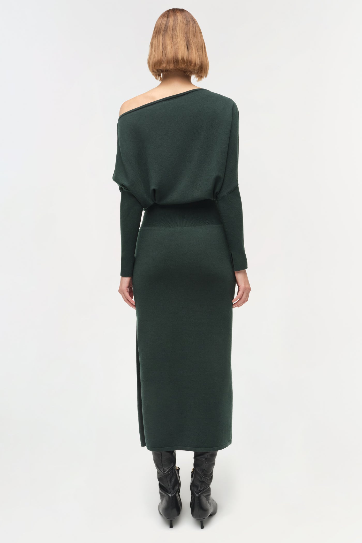 Janese Off Shoulder Midi Dress in Emerald