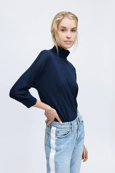 Boxy Turtleneck - Pebble