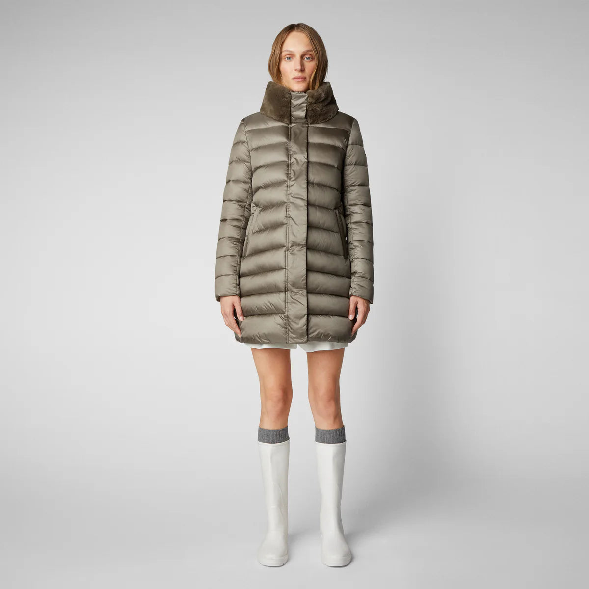 Dalea Puffer Coat with Faux Fur Collar in Mud Grey