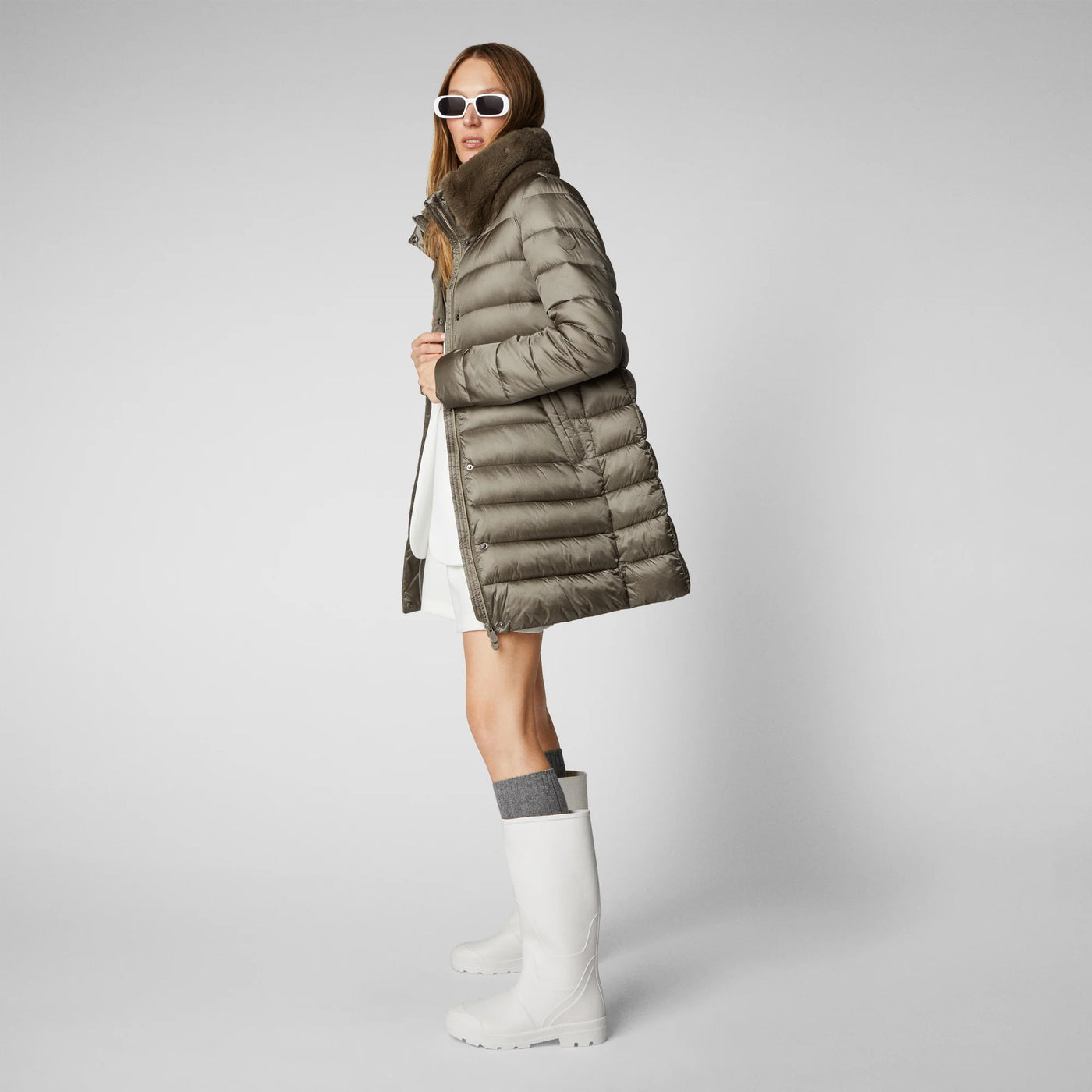 Dalea Puffer Coat with Faux Fur Collar in Mud Grey