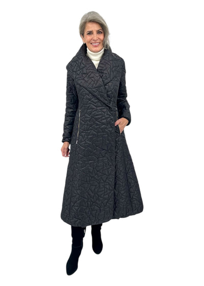 Queen Quilted Coat w/ Shawl Collar and Detachable Hood in Black