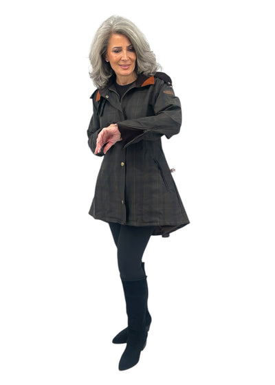 Louise Wax Raincoat in Deluxe Check