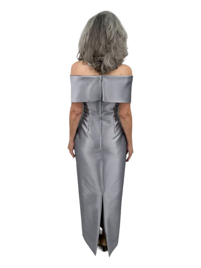 Off Shoulder Roll Collar Gown w/ Plain Hem in in Platinum