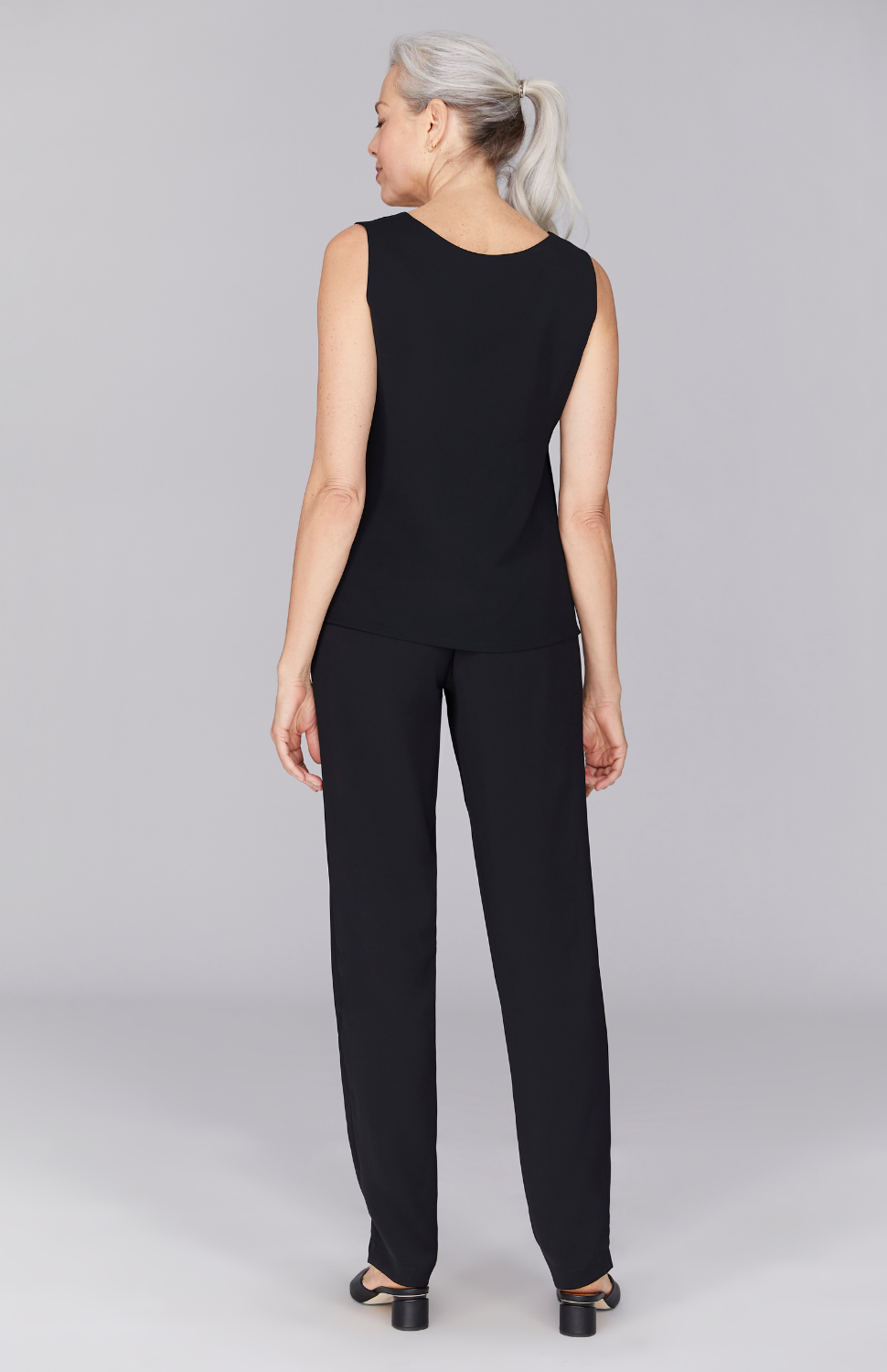 Sleeveless Scoop Neck Base Fabric Shell Black