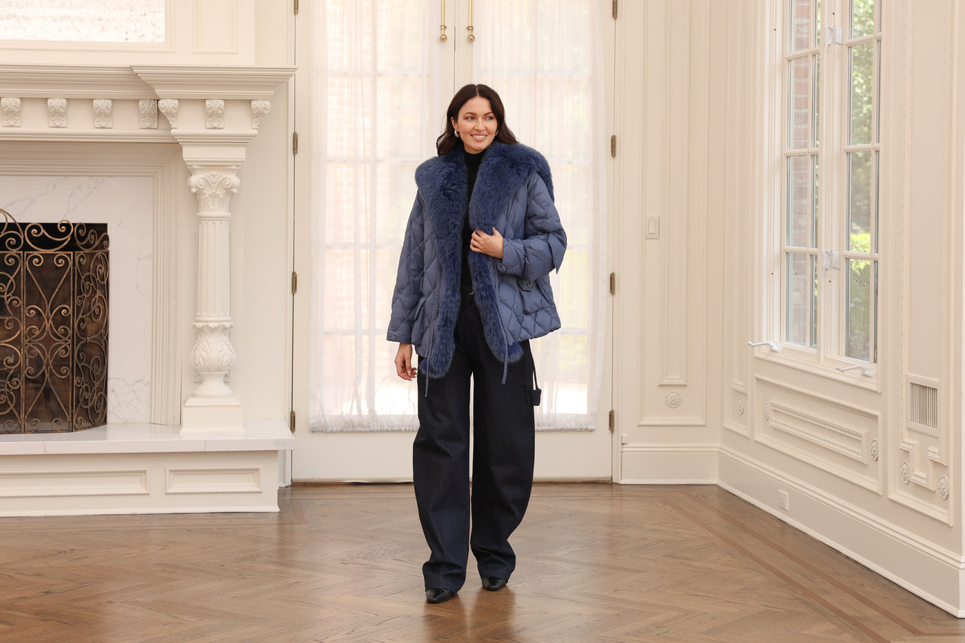 Short Down Jacket with Sailor Collar in Marine