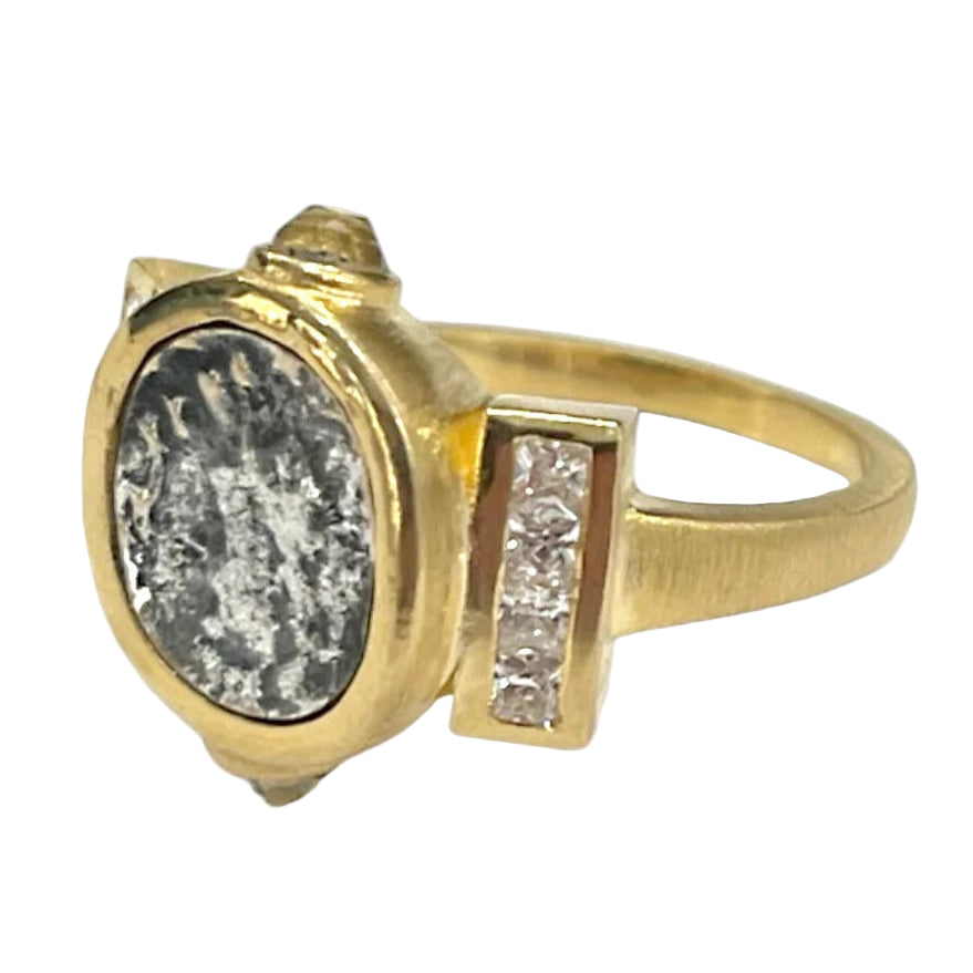 Gold Leon Coin Ring