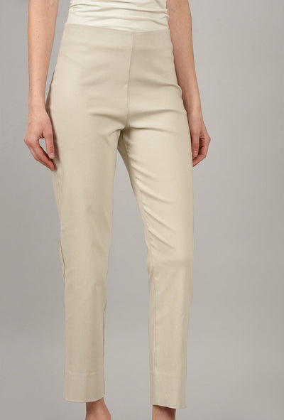Milo Ankle Pant in Off White