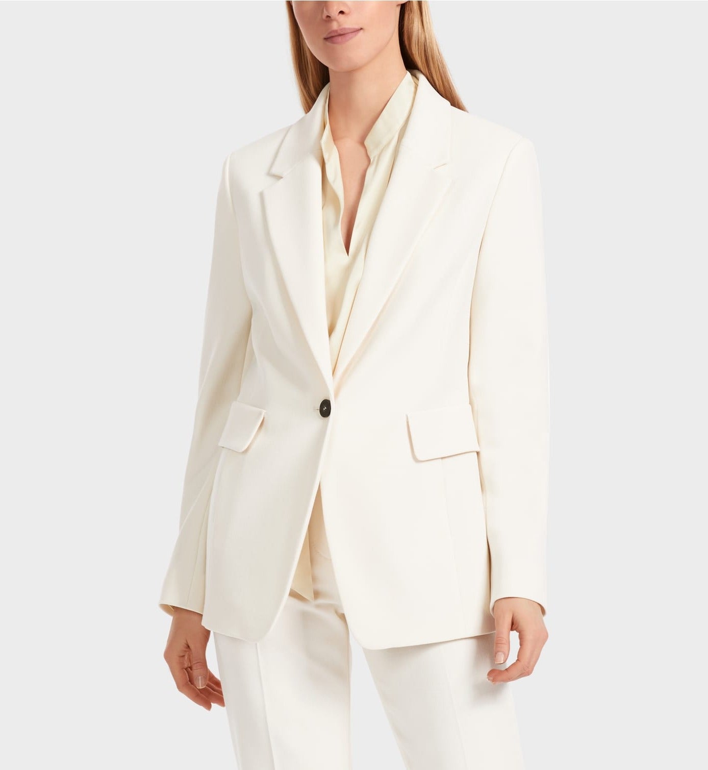 Close Fitting Blazer with Back Slit in Soft Cream