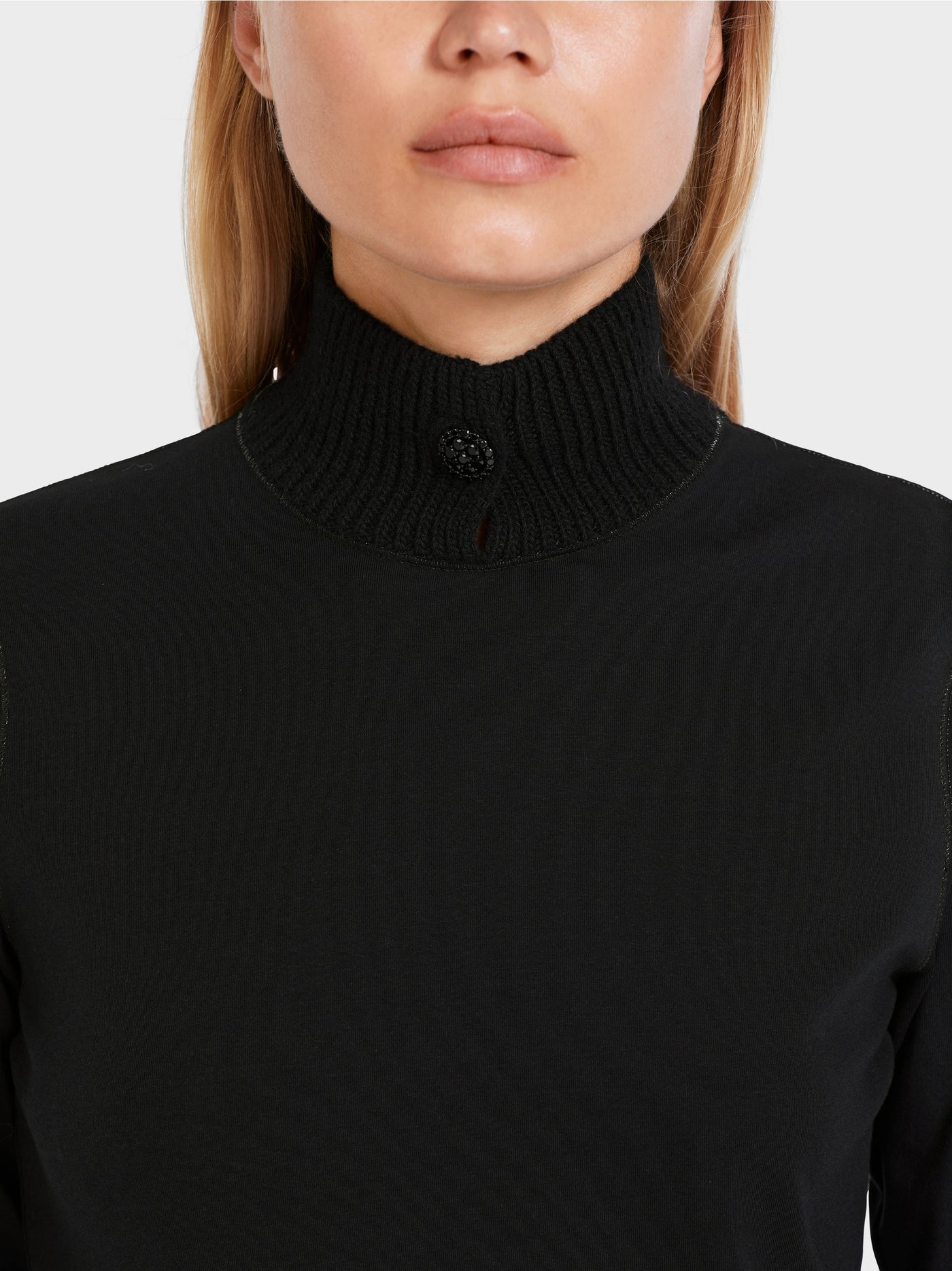 Long Sleeve with Material Mix in Black