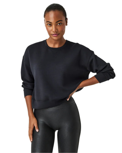 Air Essentials Crew in Very Black