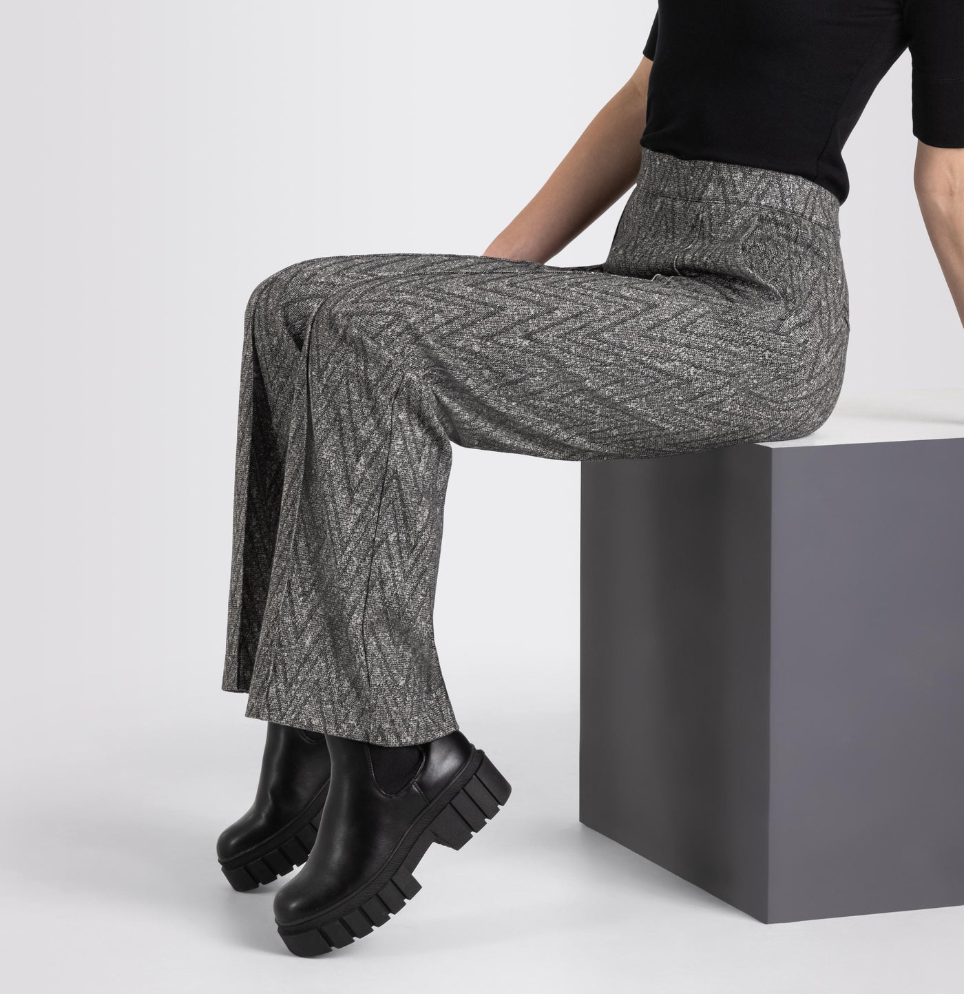Chiara 32" - Grey